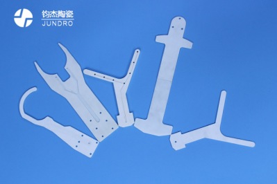 影響氧化鋁陶瓷工件質(zhì)量的因素有哪些