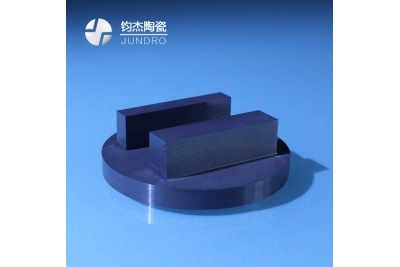 氮化硅陶瓷與其他材料相比加工精度如何？